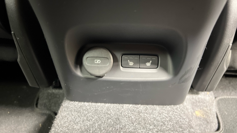 Used Volvo XC40 2025 for sale - 77725945: Photo 37