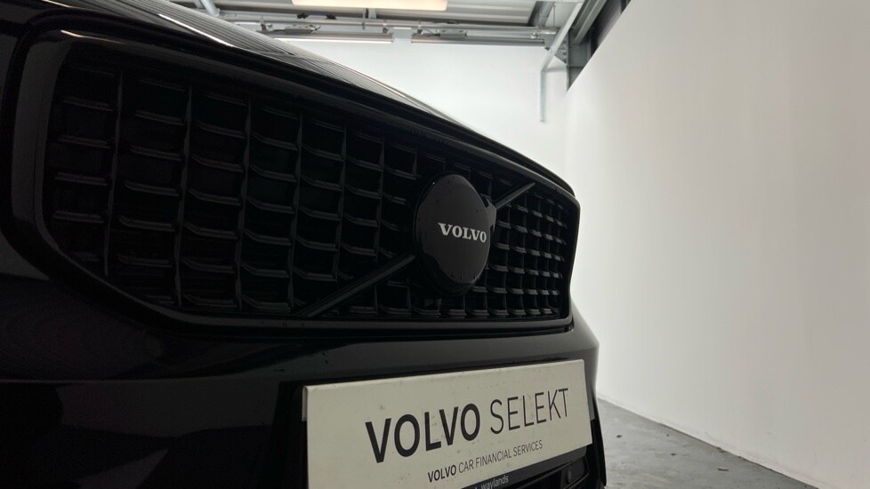 Used Volvo XC40 2025 for sale - 77725945: Photo 44