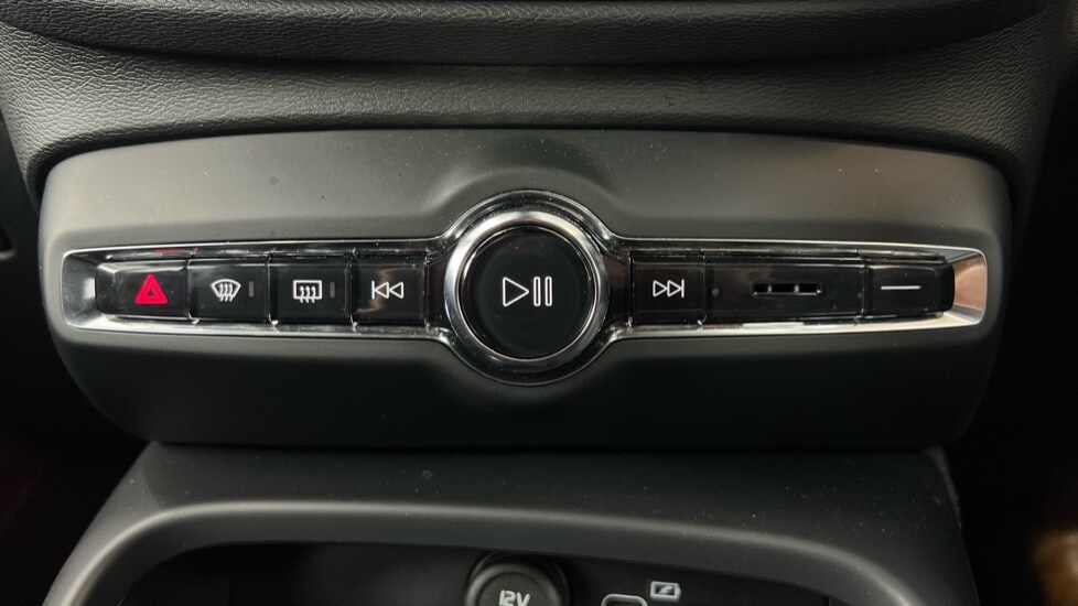 Used Volvo XC40 2025 for sale - 77725945: Photo 59