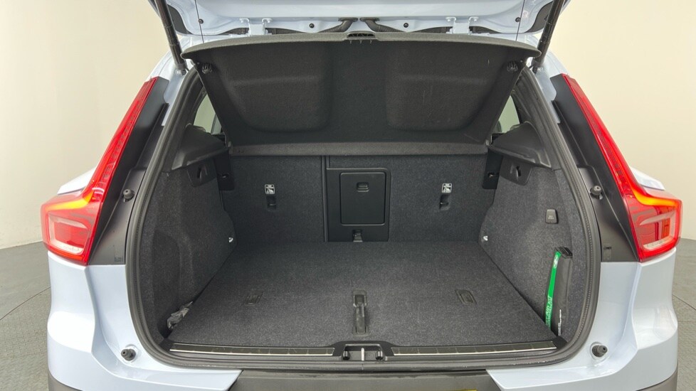 Used Volvo XC40 2024 for sale - 76937509: Photo 13