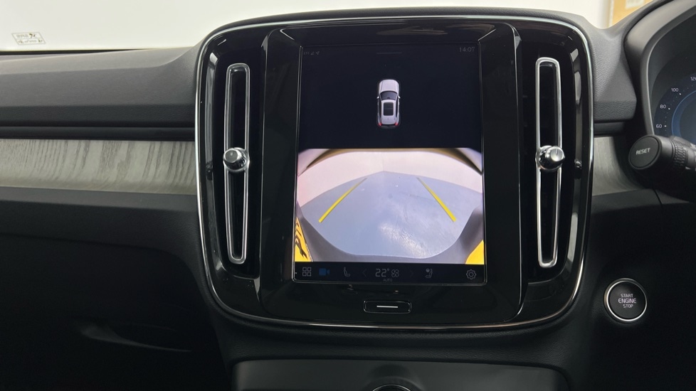 Used Volvo XC40 2024 for sale - 76937509: Photo 17