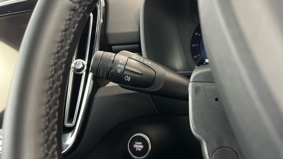 Used Volvo XC40 2024 for sale - 76937509: Photo 18