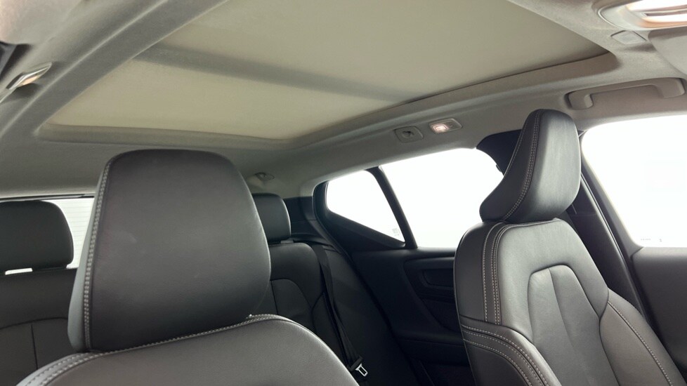 Used Volvo XC40 2024 for sale - 76937509: Photo 29