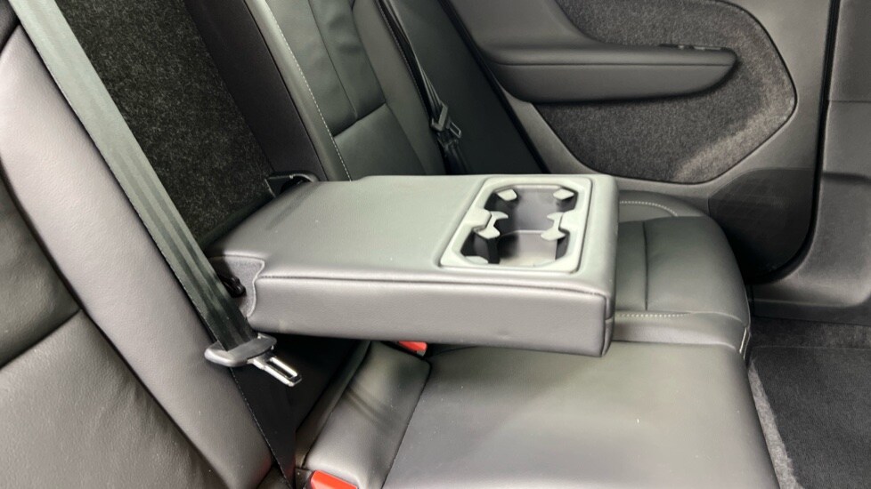 Used Volvo XC40 2024 for sale - 76937509: Photo 32