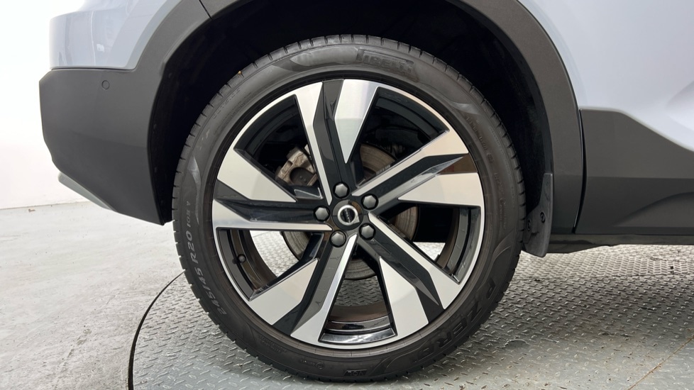 Used Volvo XC40 2024 for sale - 76937509: Photo 9