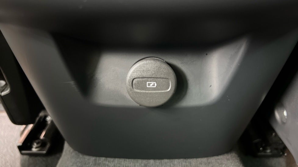 Used Volvo XC60 2022 for sale - 77413792: Photo 40