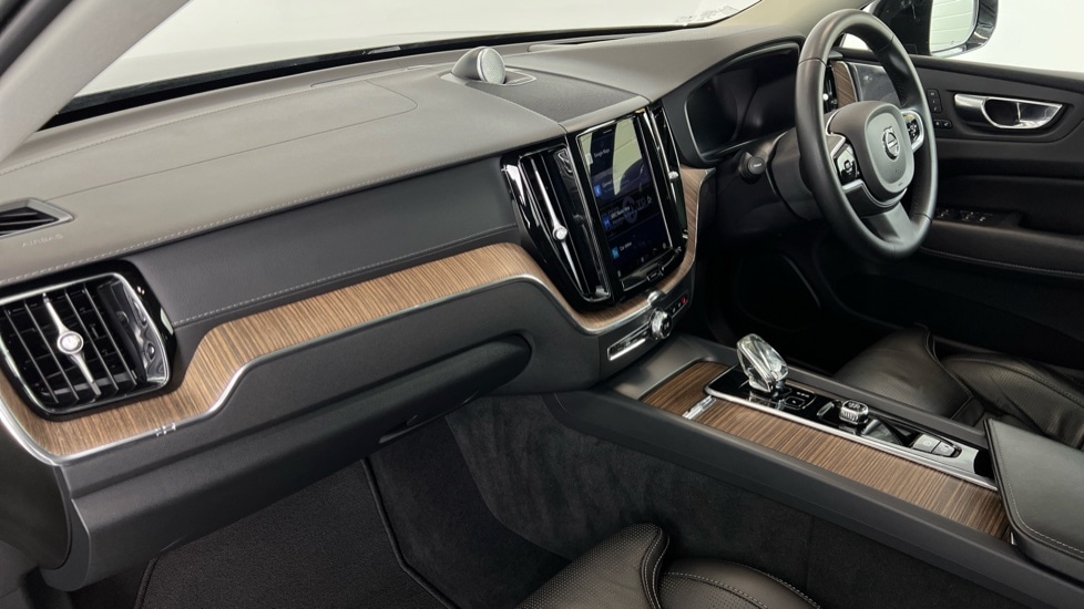 Used Volvo XC60 2022 for sale - 77413792: Photo 45