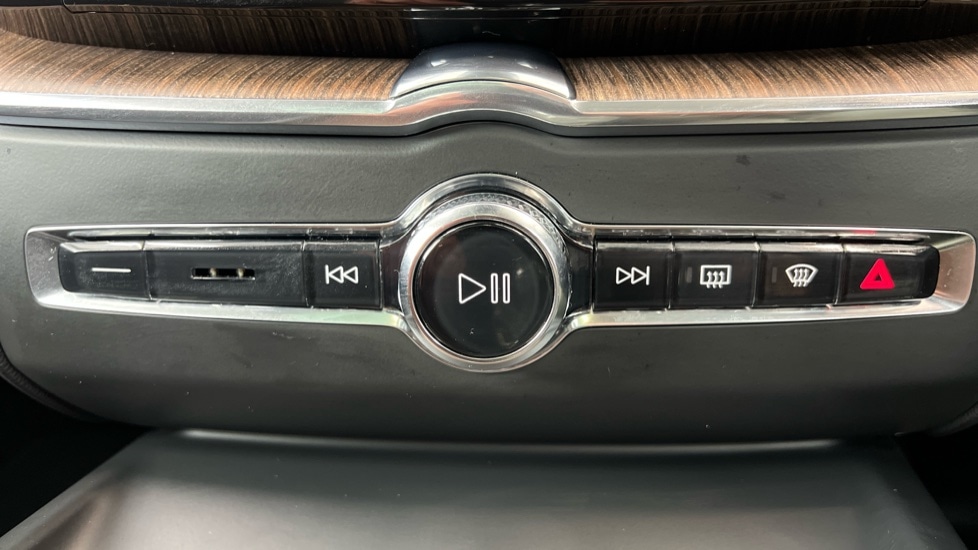 Used Volvo XC60 2022 for sale - 77413792: Photo 49