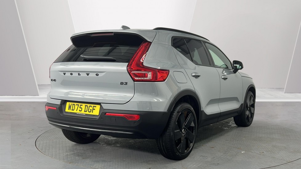 Used Volvo XC40 2025 for sale - 77950680: Photo 2