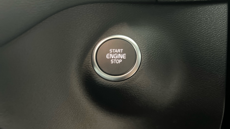 Used Volvo XC40 2025 for sale - 77950680: Photo 26