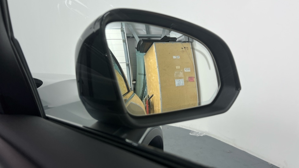 Used Volvo XC40 2025 for sale - 77950680: Photo 31