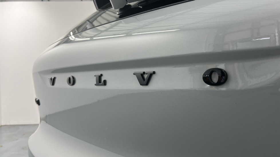 Used Volvo XC40 2025 for sale - 77950680: Photo 36