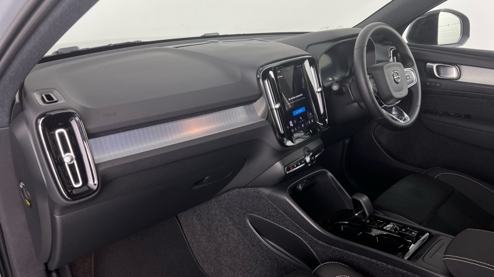 Used Volvo XC40 2025 for sale - 77950680: Photo 48
