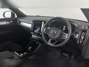 Used Volvo XC40 2025 for sale - 77950680: Photo