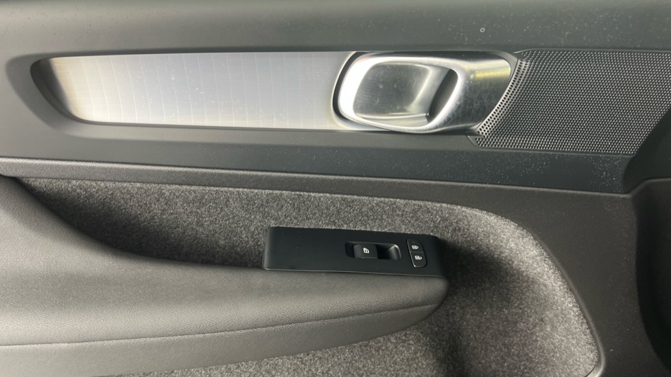 Used Volvo XC40 2025 for sale - 77950680: Photo 50