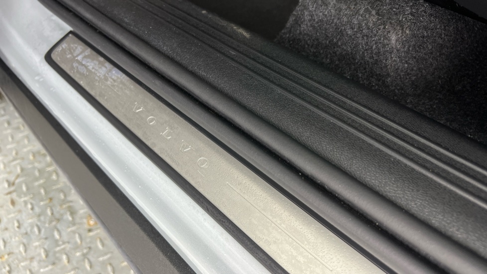 Used Volvo XC40 2025 for sale - 77950680: Photo 51