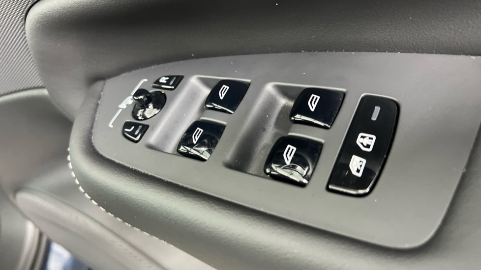 Used Volvo XC90 2023 for sale - 76754647: Photo 22