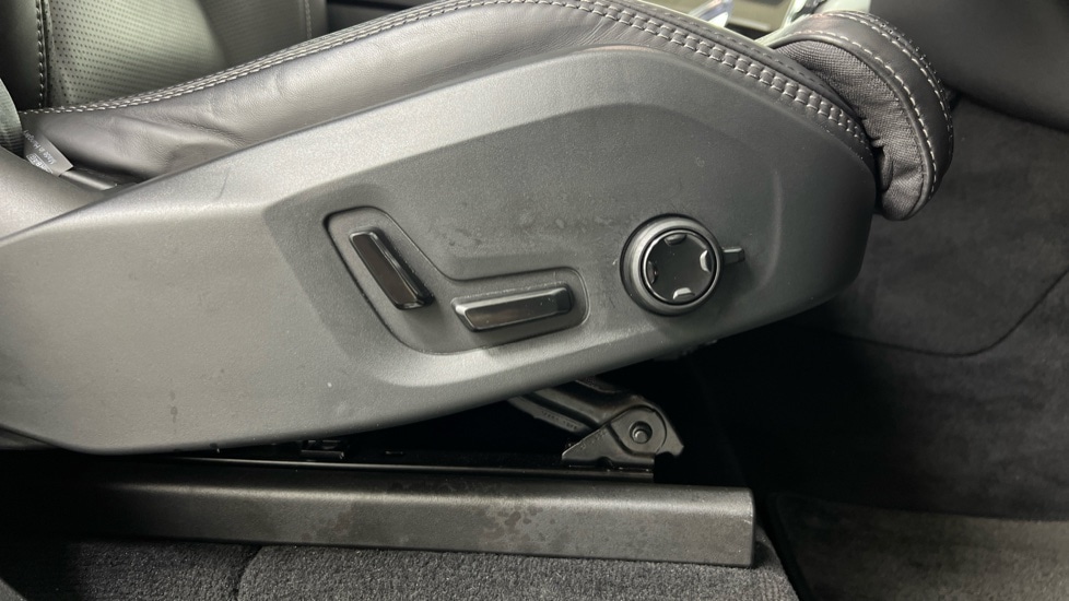 Used Volvo XC90 2023 for sale - 76754647: Photo 28