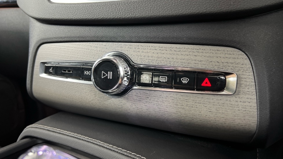Used Volvo XC90 2023 for sale - 76754647: Photo 35
