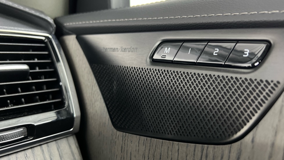 Used Volvo XC90 2023 for sale - 76754647: Photo 36