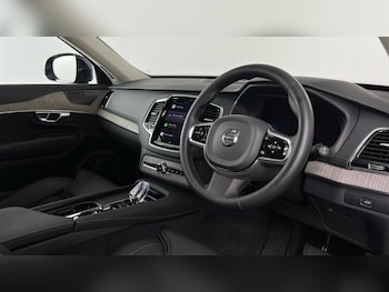 Used Volvo XC90 2023 for sale - 76754647: Photo