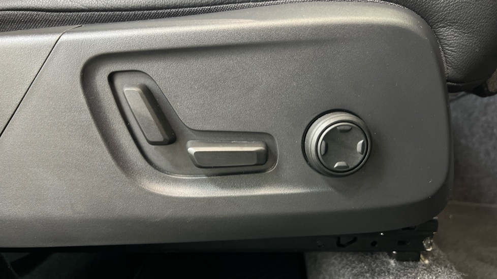 Used Volvo XC40 2025 for sale - 77797755: Photo 29