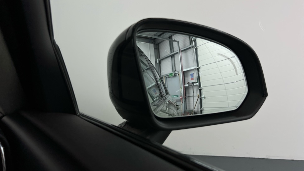 Used Volvo XC40 2025 for sale - 77797755: Photo 31