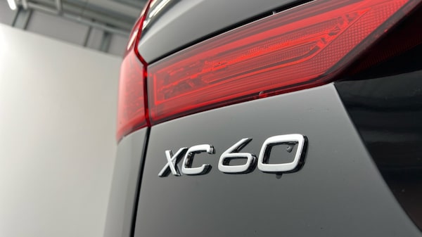 Used Volvo XC60 2022 for sale - 76176252: Photo 37