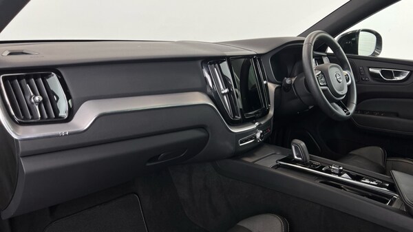 Used Volvo XC60 2022 for sale - 76176252: Photo 46
