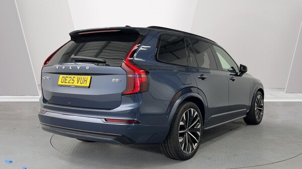 Used Volvo XC90 2025 for sale - 75692047: Photo 2