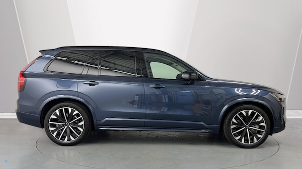 Used Volvo XC90 2025 for sale - 75692047: Photo 3