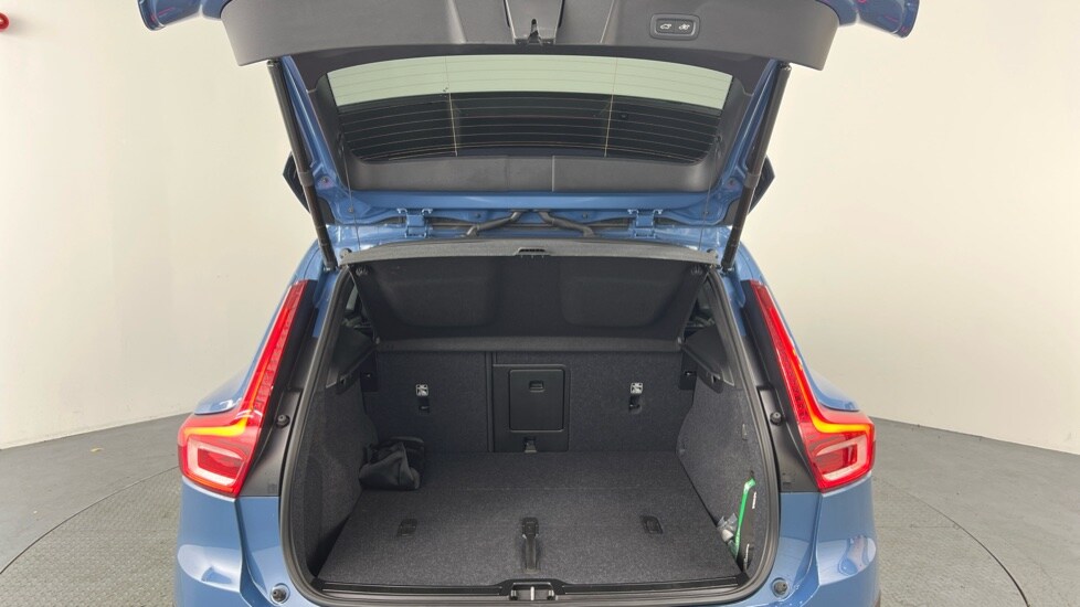 Used Volvo XC40 2024 for sale - 77648026: Photo 13