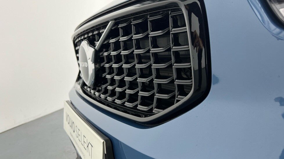 Used Volvo XC40 2024 for sale - 77648026: Photo 42