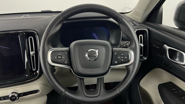 Used Volvo XC40 2024 for sale - 75763591: Photo 10