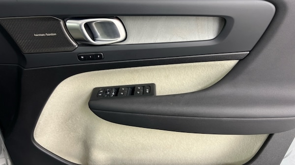 Used Volvo XC40 2024 for sale - 75763591: Photo 27