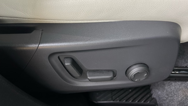 Used Volvo XC40 2024 for sale - 75763591: Photo 28