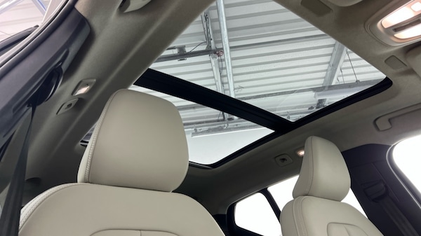 Used Volvo XC40 2024 for sale - 75763591: Photo 29