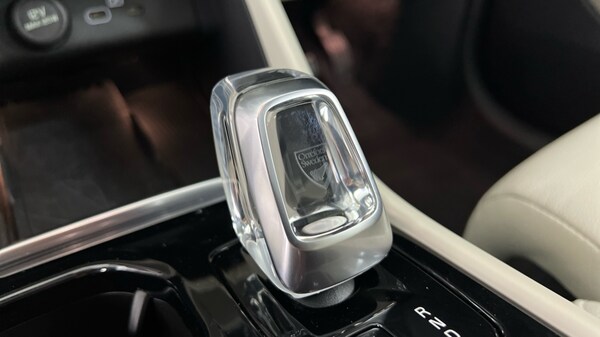 Used Volvo XC40 2024 for sale - 75763591: Photo 42