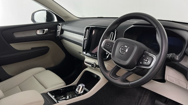Used Volvo XC40 2024 for sale - 75763591: Photo 4