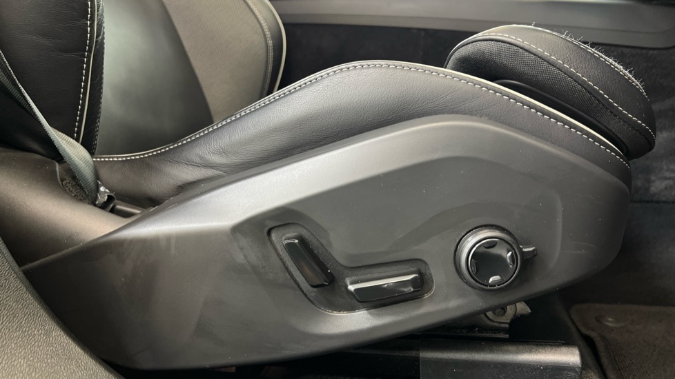 Used Volvo XC60 2022 for sale - 76754631: Photo 28