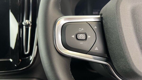 Used Volvo XC40 2025 for sale - 75641113: Photo 19