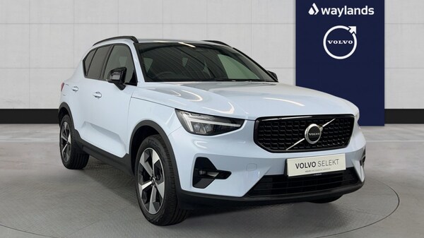 Used Volvo XC40 2025 for sale - 75641113: Photo 1