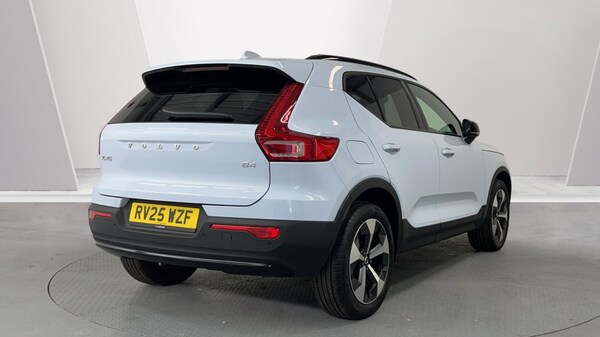 Used Volvo XC40 2025 for sale - 75641113: Photo 2