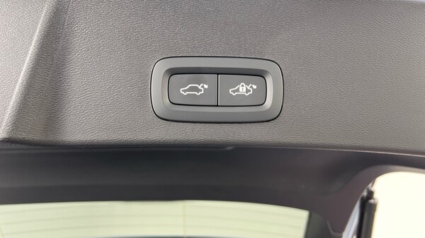 Used Volvo XC40 2025 for sale - 75641113: Photo 32