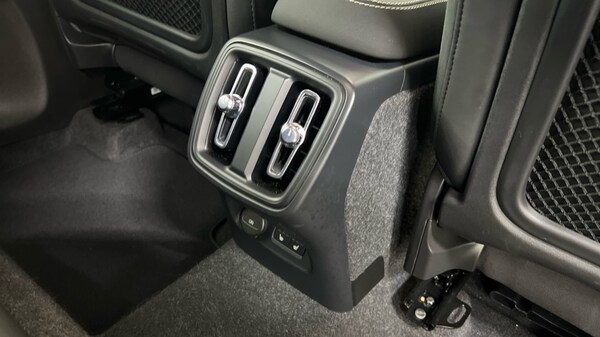 Used Volvo XC40 2025 for sale - 75641113: Photo 33