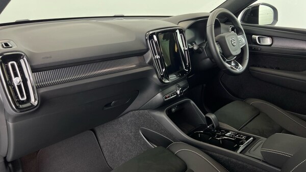 Used Volvo XC40 2025 for sale - 75641113: Photo 38