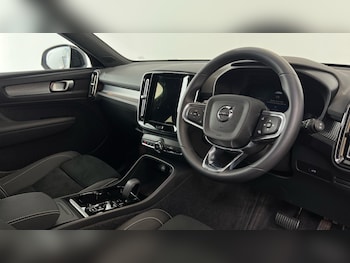 Used Volvo XC40 2025 for sale - 75641113: Photo