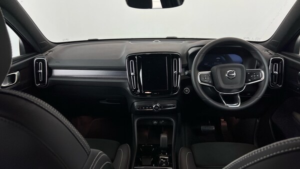 Used Volvo XC40 2025 for sale - 75641113: Photo 5