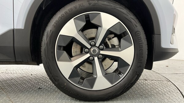 Used Volvo XC40 2025 for sale - 75641113: Photo 9