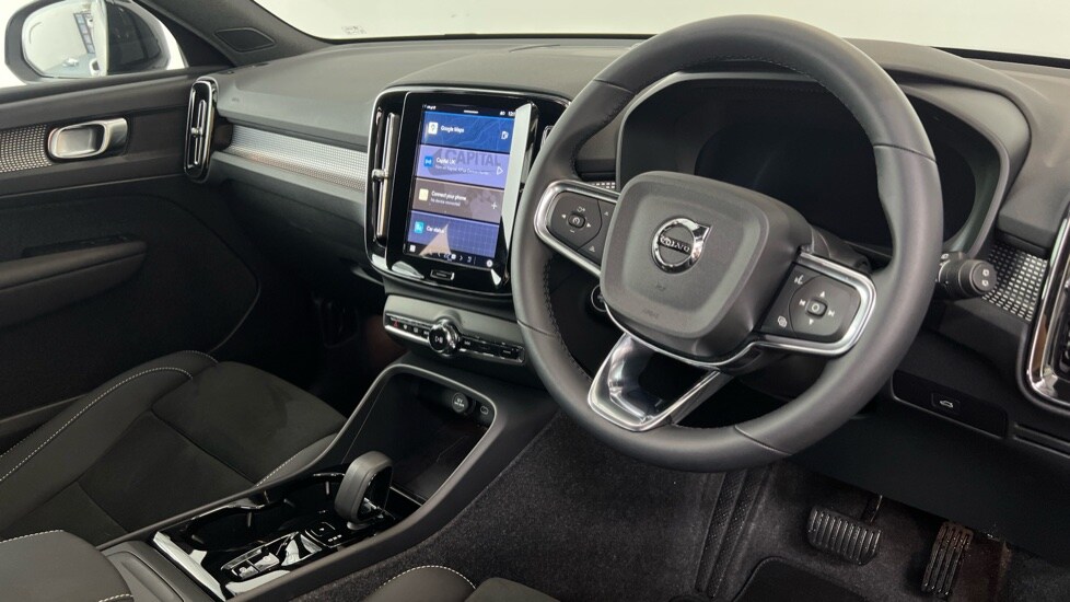 Used Volvo XC40 2025 for sale - 76501249: Photo 4